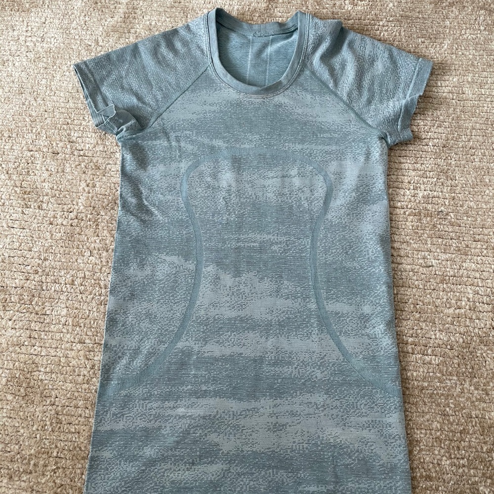 Lululemon swiftly tech